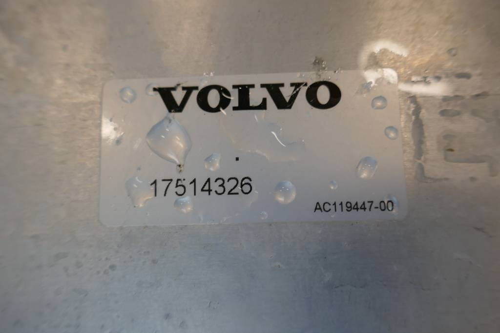 Volvo EC 300 E, Kylare Hydraulolja voe17514326 - أجهزة هيدروليكية - آلات الإنشاء: صورة 2 Volvo EC 300 E, Kylare Hydraulolja voe17514326 - أجهزة هيدروليكية - آلات الإنشاء: صورة 2