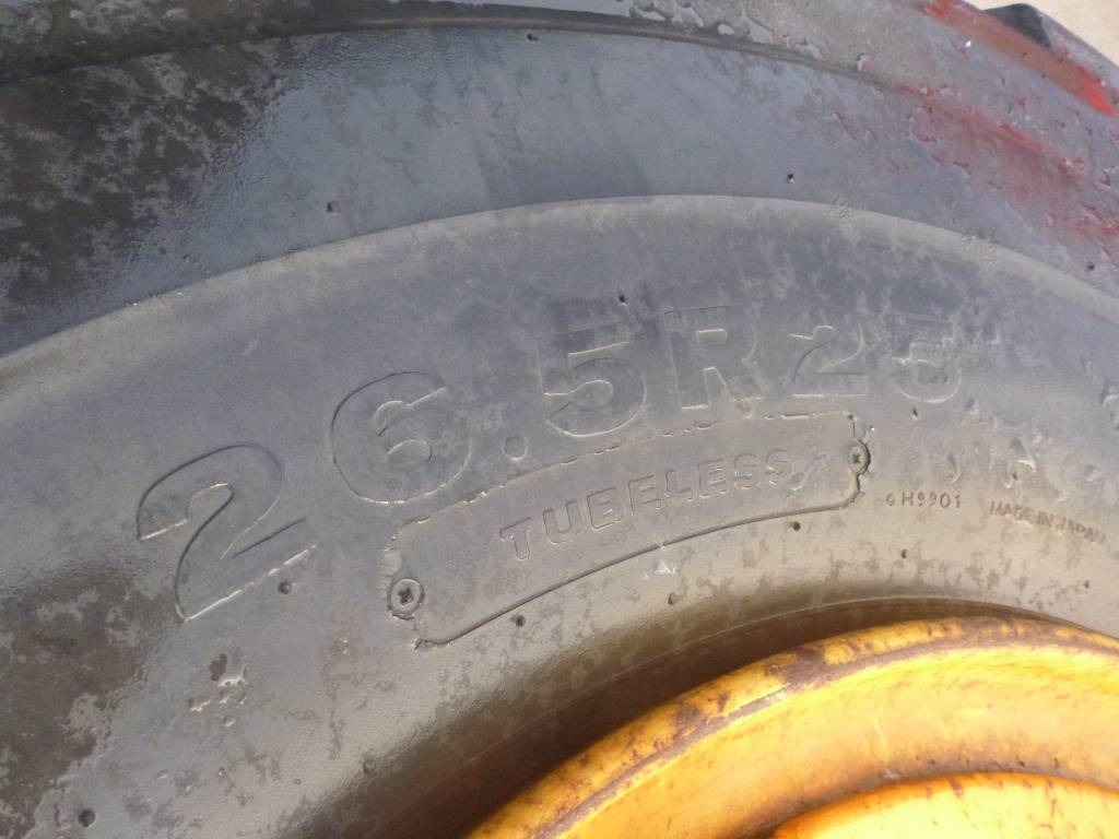 Volvo Hjul, Bridgestone 26.5R25 1st - المحور و قطع الغيار - آلات الإنشاء: صورة 5 Volvo Hjul, Bridgestone 26.5R25 1st - المحور و قطع الغيار - آلات الإنشاء: صورة 5