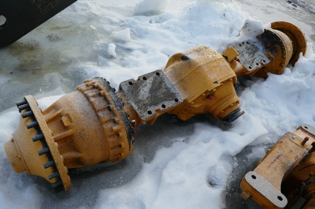 المحور و قطع الغيار - آلات الإنشاء Volvo L180 HL Framaxel, voe56000: صورة 1