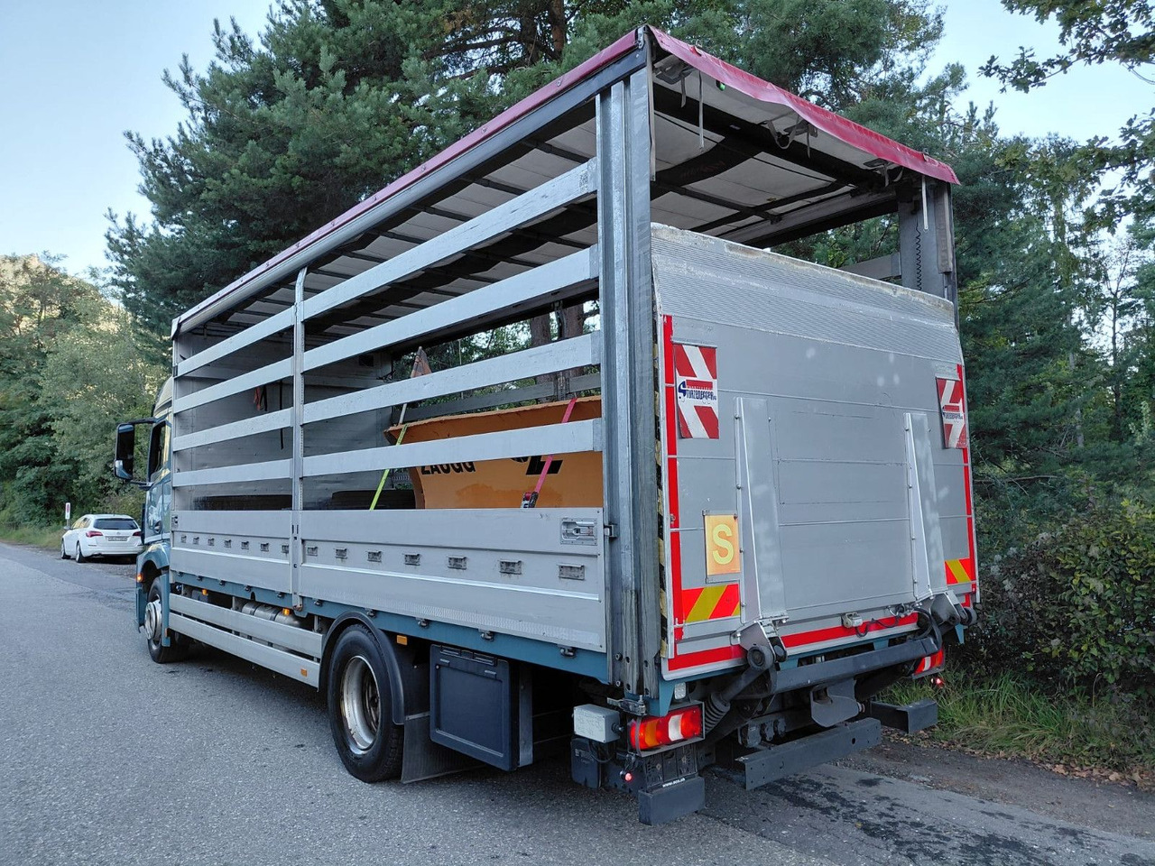 Mercedes-Benz Actros 1836 4x2, E6, Ladebordwand, Fahrschule - شاحنة ذات ستائر جانبية: صورة 5 Mercedes-Benz Actros 1836 4x2, E6, Ladebordwand, Fahrschule - شاحنة ذات ستائر جانبية: صورة 5