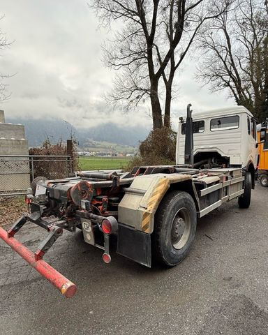 Mercedes-Benz SK 1831 K 4x2, Abroll - شاحنة برافعة خطافية: صورة 3 Mercedes-Benz SK 1831 K 4x2, Abroll - شاحنة برافعة خطافية: صورة 3