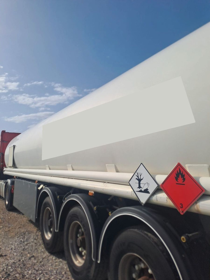 Schrader ADR, Treibstoff Diesel/Benzin, 4 Kammern, Sening Schrader ADR, Treibstoff Diesel/Benzin, 4 Kammern, Sening - نصف مقطورة صهريج: صورة 3 Schrader ADR, Treibstoff Diesel/Benzin, 4 Kammern, Sening Schrader ADR, Treibstoff Diesel/Benzin, 4 Kammern, Sening - نصف مقطورة صهريج: صورة 3