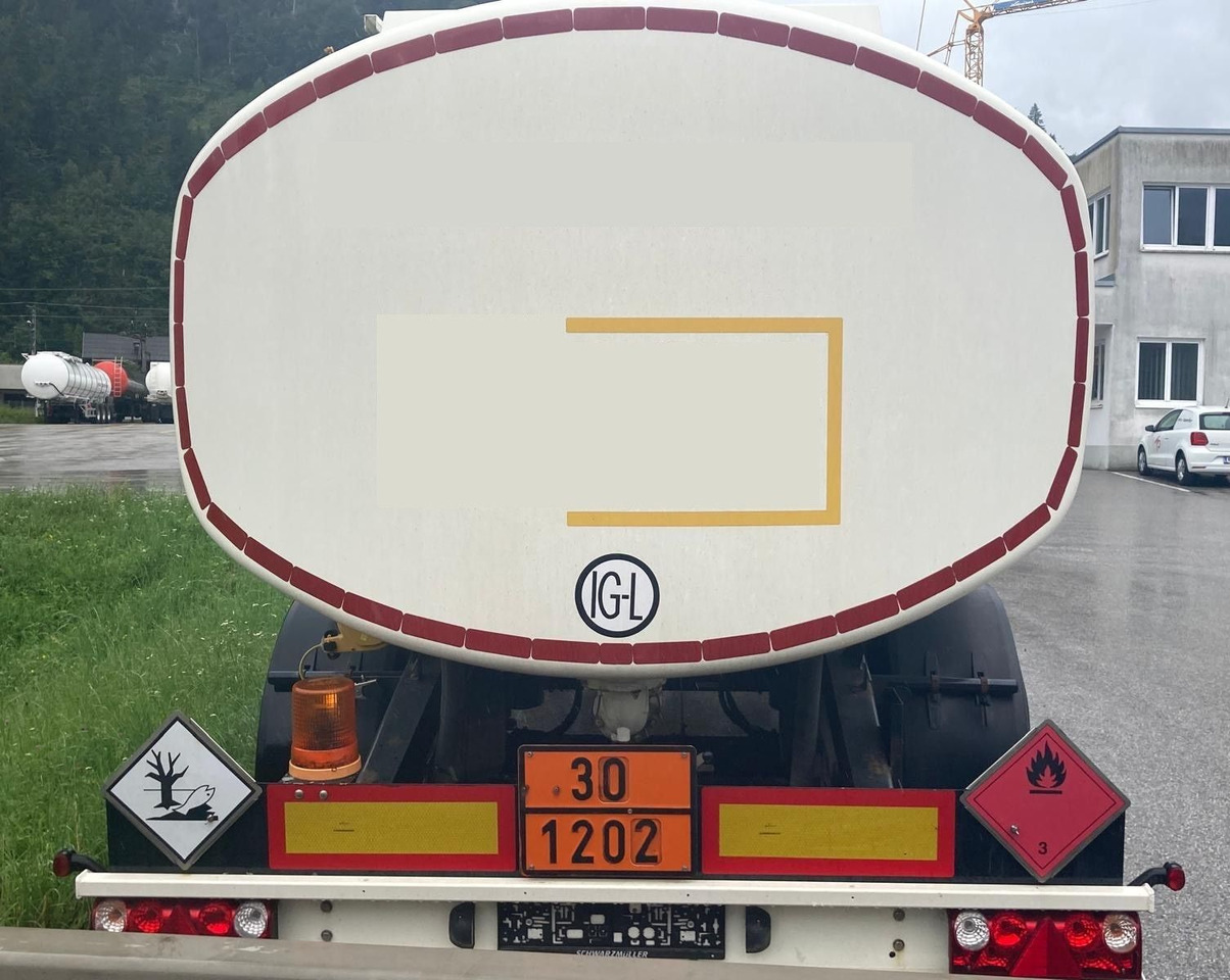 Schwarzmüller TH 3E, 3 Kammern, ADR, Benzin+Diesel, Fuel - مقطورة صهريج: صورة 5 Schwarzmüller TH 3E, 3 Kammern, ADR, Benzin+Diesel, Fuel - مقطورة صهريج: صورة 5