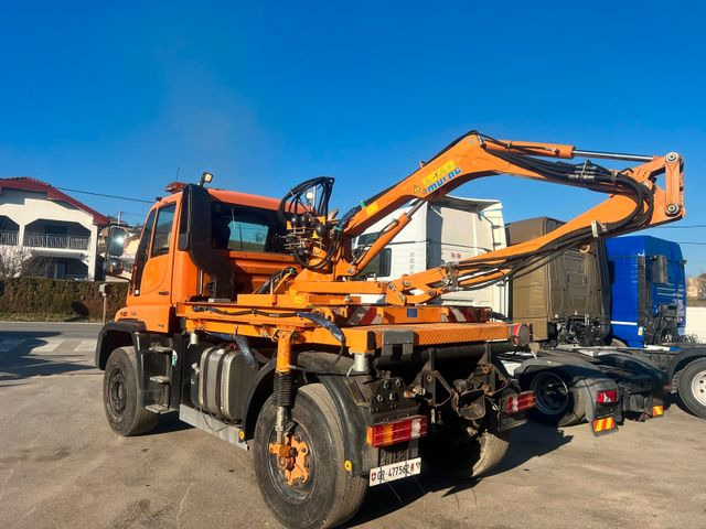 Unimog U500 4x4, Boeschungsmaehwerk Mulag - شاحنة: صورة 1 Unimog U500 4x4, Boeschungsmaehwerk Mulag - شاحنة: صورة 1