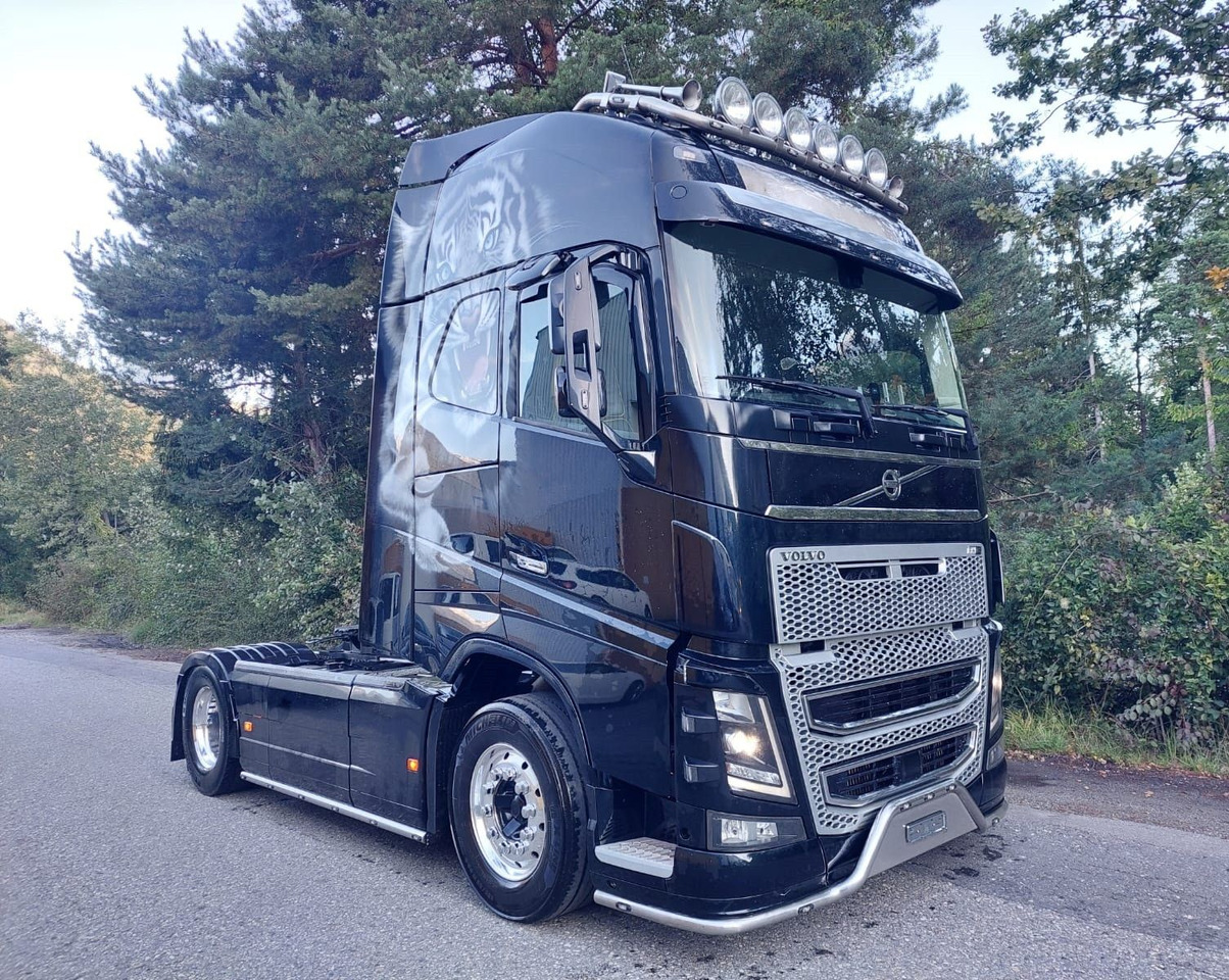 Volvo FH16-650 4x2, Euro 6, VEB, airbrush - مقطورة السحب: صورة 3 Volvo FH16-650 4x2, Euro 6, VEB, airbrush - مقطورة السحب: صورة 3