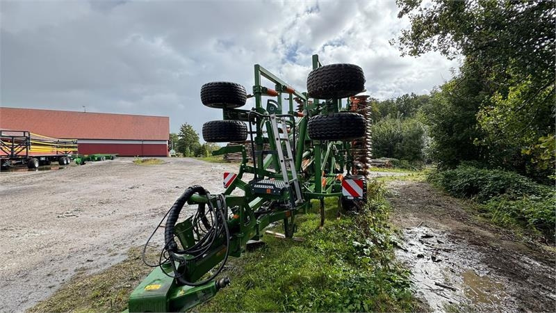 Amazone Cenius 7003 - 2TX Cenius 7003 m. så fordeler - مسفلة تمهيد التربة: صورة 3 Amazone Cenius 7003 - 2TX Cenius 7003 m. så fordeler - مسفلة تمهيد التربة: صورة 3