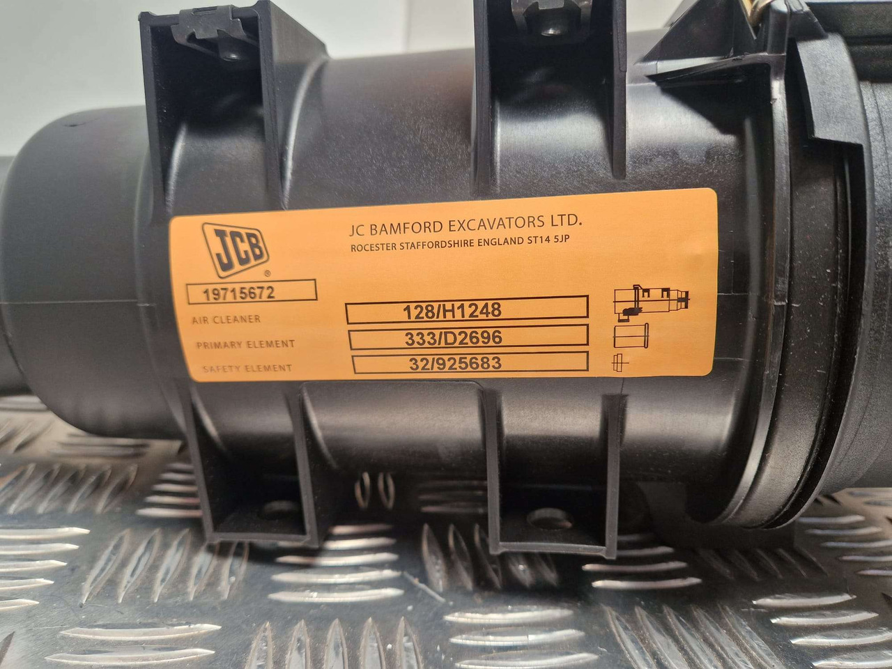 Air filter unit JCB 128/h1248 housing plus air filters - المحرك و قطع الغيار - آلات الإنشاء: صورة 3 Air filter unit JCB 128/h1248 housing plus air filters - المحرك و قطع الغيار - آلات الإنشاء: صورة 3