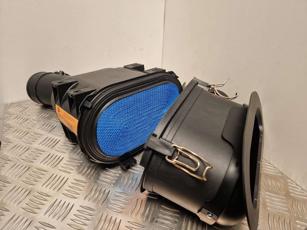 Air filter unit JCB 128/h1248 housing plus air filters - المحرك و قطع الغيار - آلات الإنشاء: صورة 2 Air filter unit JCB 128/h1248 housing plus air filters - المحرك و قطع الغيار - آلات الإنشاء: صورة 2