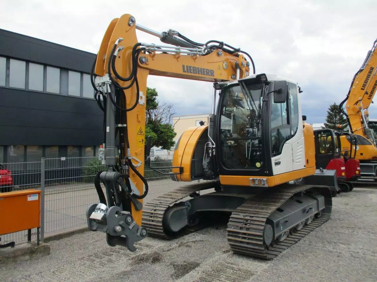 2023 Liebherr R 914 Compact G6.1-D - حفار زاحف: صورة 1 2023 Liebherr R 914 Compact G6.1-D - حفار زاحف: صورة 1