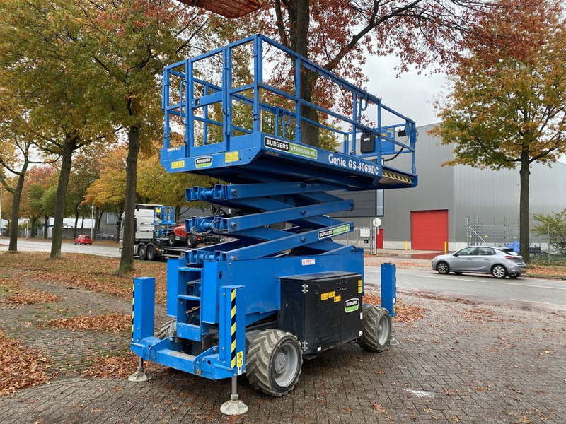 Genie GS4069 DC - مرفاع مقصي: صورة 2 Genie GS4069 DC - مرفاع مقصي: صورة 2