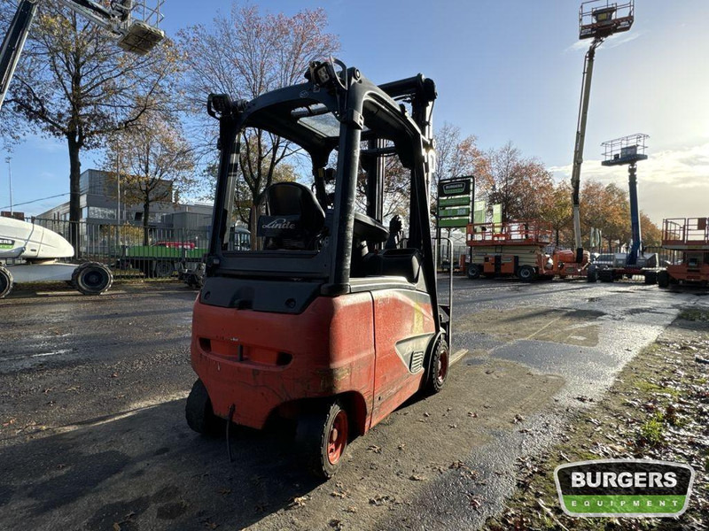 Linde E16PH-02 - رافعة شوكية كهربائية: صورة 4 Linde E16PH-02 - رافعة شوكية كهربائية: صورة 4