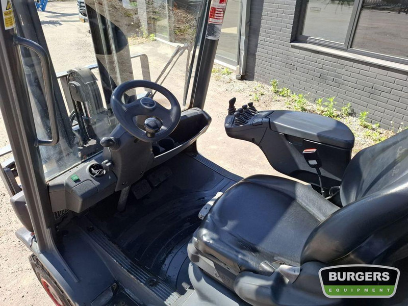 Linde H25T - رافعة شوكية تعمل بالغاز: صورة 5 Linde H25T - رافعة شوكية تعمل بالغاز: صورة 5