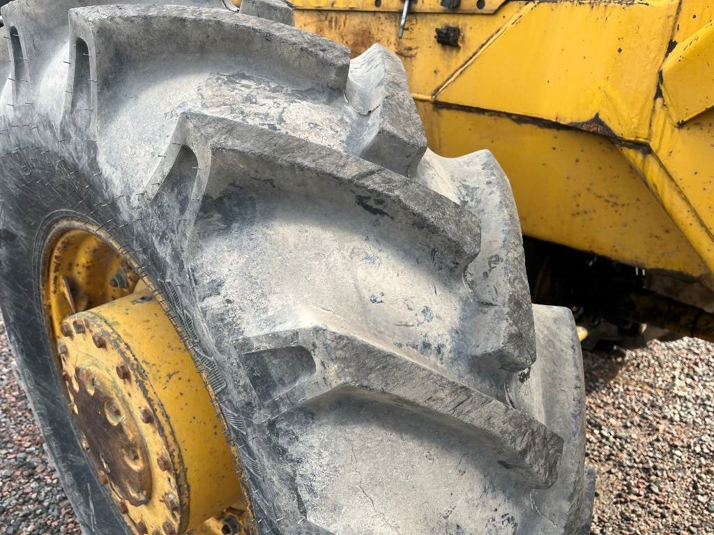 Alliance 18,4-30 14,9-24 till Volvo Bm 641 642 - إطارات - آلات الإنشاء: صورة 4 Alliance 18,4-30 14,9-24 till Volvo Bm 641 642 - إطارات - آلات الإنشاء: صورة 4