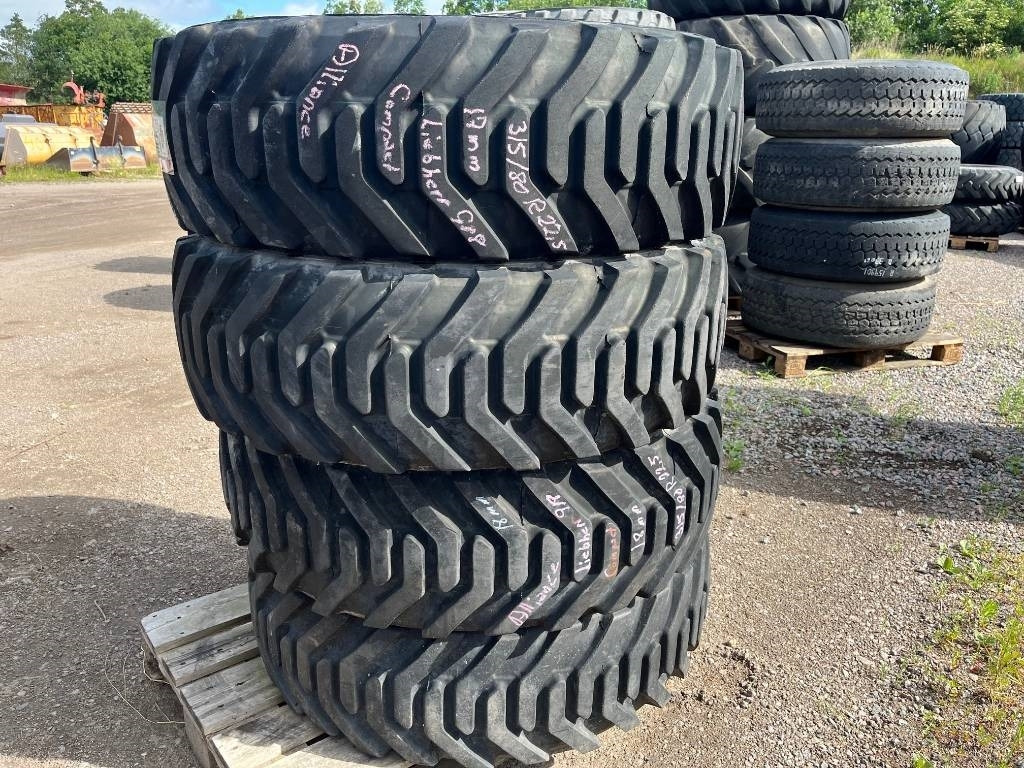 Alliance 315/80-22,5 till Liebherr A 918 - إطارات - آلات الإنشاء: صورة 1 Alliance 315/80-22,5 till Liebherr A 918 - إطارات - آلات الإنشاء: صورة 1
