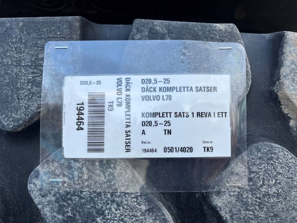 Däck på fälg 20,5-R25 Volvo L70 , 6300 , L90 - إطارات - آلات الإنشاء: صورة 3 Däck på fälg 20,5-R25 Volvo L70 , 6300 , L90 - إطارات - آلات الإنشاء: صورة 3