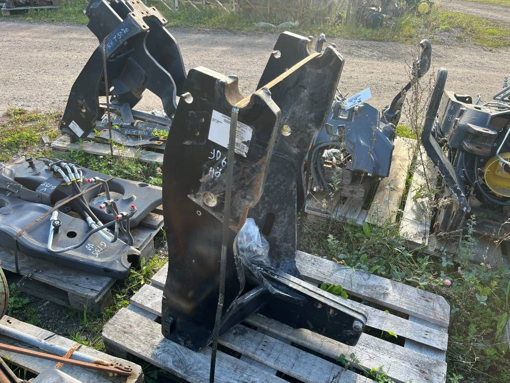 Lastarfäste Quicke Ålö Trima till JD 6520 - 6930 - مغراف أمامي للجرار: صورة 1 Lastarfäste Quicke Ålö Trima till JD 6520 - 6930 - مغراف أمامي للجرار: صورة 1