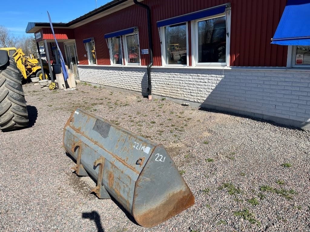 Lättmatrialskopa Norje Trima / SMS fäste - بكت - آلات الإنشاء: صورة 2 Lättmatrialskopa Norje Trima / SMS fäste - بكت - آلات الإنشاء: صورة 2