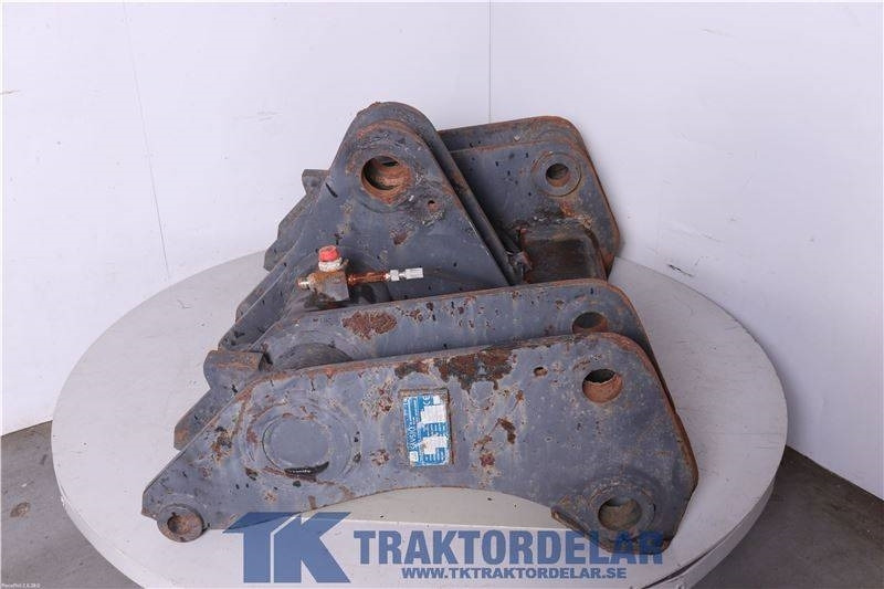 Redskapsfäste / Quickhitch CAT 966 - قارنة التوصيل السريعة - آلات الإنشاء: صورة 4 Redskapsfäste / Quickhitch CAT 966 - قارنة التوصيل السريعة - آلات الإنشاء: صورة 4