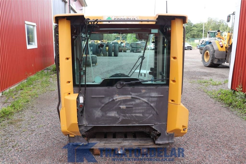 Volvo L 180 F - كابينة - آلات الإنشاء: صورة 3 Volvo L 180 F - كابينة - آلات الإنشاء: صورة 3