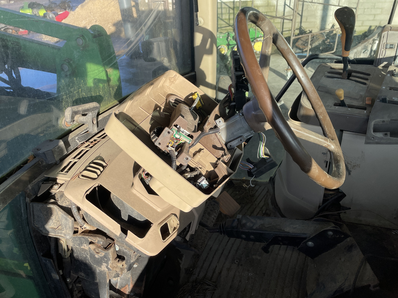 قطع الغيار - جرار John Deere 6810 - części: صورة 6