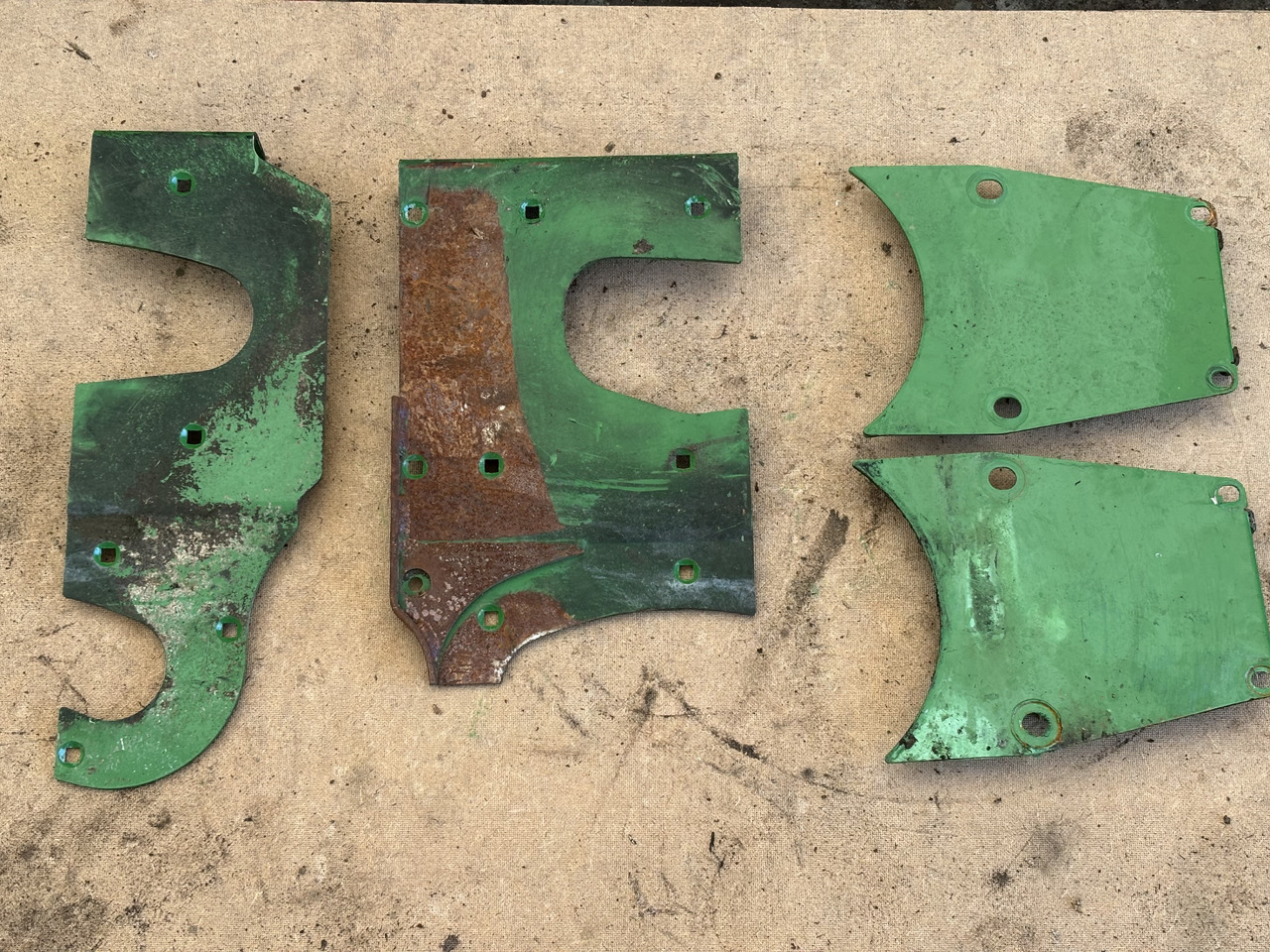 John Deere 8600 Obudowa Osłona Metalowa Owiewka - هيكل السيارة الخارجية - آلات زراعية: صورة 2 John Deere 8600 Obudowa Osłona Metalowa Owiewka - هيكل السيارة الخارجية - آلات زراعية: صورة 2