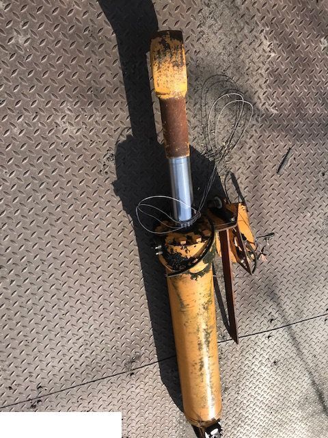 Liebherr 564 - Siłownik Wychyłu Łyźki - أسطوانة هيدروليكية - آلات الإنشاء: صورة 2 Liebherr 564 - Siłownik Wychyłu Łyźki - أسطوانة هيدروليكية - آلات الإنشاء: صورة 2