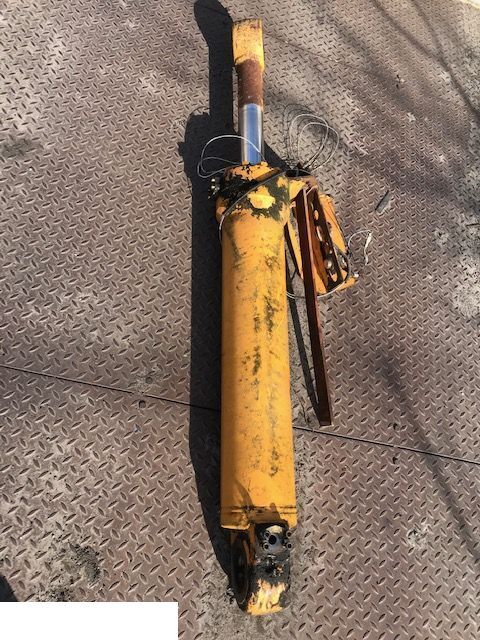 Liebherr 564 - Siłownik Wychyłu Łyźki - أسطوانة هيدروليكية - آلات الإنشاء: صورة 1 Liebherr 564 - Siłownik Wychyłu Łyźki - أسطوانة هيدروليكية - آلات الإنشاء: صورة 1