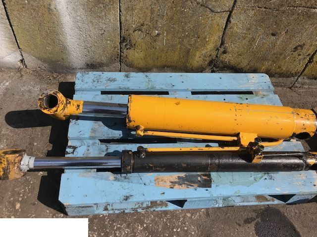 Matbro ts 280 - Siłowniki Hydraulika - أسطوانة هيدروليكية - آلات زراعية: صورة 1 Matbro ts 280 - Siłowniki Hydraulika - أسطوانة هيدروليكية - آلات زراعية: صورة 1