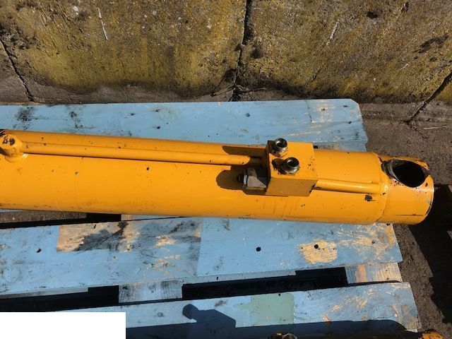 Matbro ts 280 - Siłowniki Hydraulika - أسطوانة هيدروليكية - آلات زراعية: صورة 2 Matbro ts 280 - Siłowniki Hydraulika - أسطوانة هيدروليكية - آلات زراعية: صورة 2