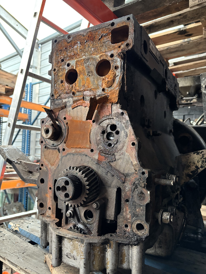 الحدافة - آلات زراعية Perkins 1985/2300 Silnik Blok Koło Zamachowe Wał Miska Olejowa CZĘŚCI: صورة 8 الحدافة - آلات زراعية Perkins 1985/2300 Silnik Blok Koło Zamachowe Wał Miska Olejowa CZĘŚCI: صورة 8