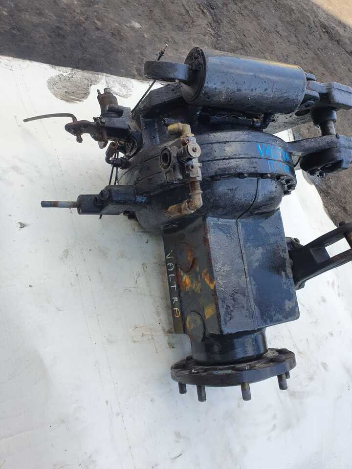 مفصل التوجيه - آلات زراعية Valtra T190 - Zwolnica - Zwrotnica - Półoś - Skrzynia - Silnik - Siłowniki - Tylny WOM: صورة 16 مفصل التوجيه - آلات زراعية Valtra T190 - Zwolnica - Zwrotnica - Półoś - Skrzynia - Silnik - Siłowniki - Tylny WOM: صورة 16