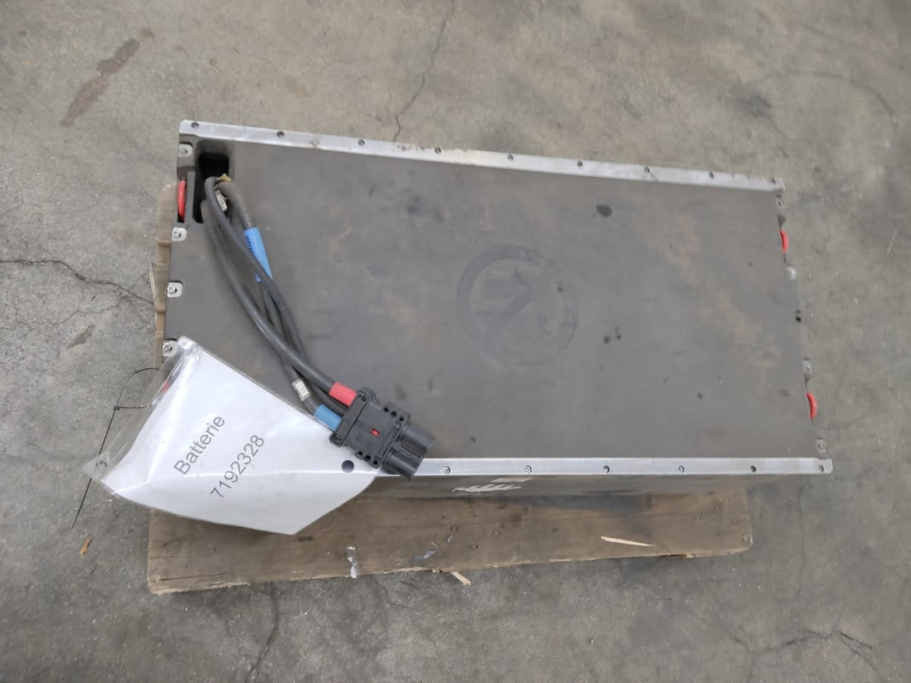 Battery BMZ 48V 268Ah/LiIon - بطارية - معدات المناولة: صورة 4 Battery BMZ 48V 268Ah/LiIon - بطارية - معدات المناولة: صورة 4