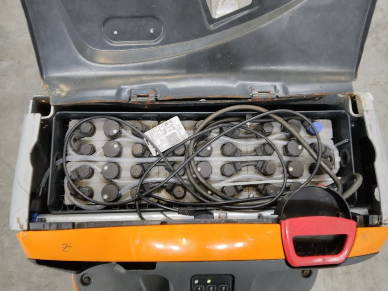 STILL EXU18 - شاحنة نقل الطبالي: صورة 5 STILL EXU18 - شاحنة نقل الطبالي: صورة 5