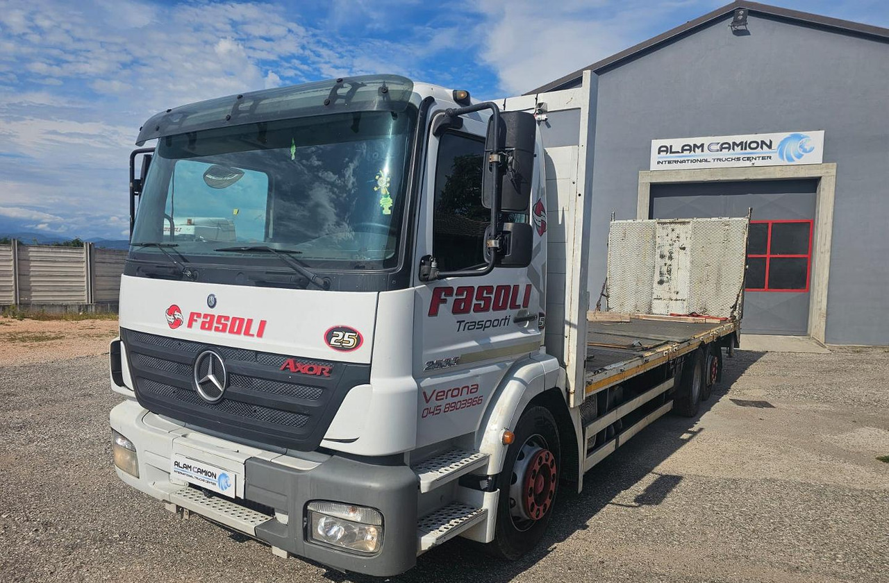 Pianale Mercedes AXOR 2533 - شاحنة سحب: صورة 1 Pianale Mercedes AXOR 2533 - شاحنة سحب: صورة 1