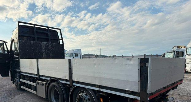 Volvo FH16-600. Euro 5 - شاحنات مسطحة: صورة 5 Volvo FH16-600. Euro 5 - شاحنات مسطحة: صورة 5