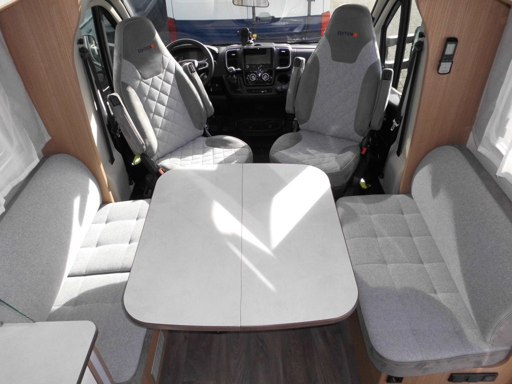 Carado T 459 Edition15 Solar, WR, RFK, SAT/TV uvm.+++ - موتر هوم شبه متكامل: صورة 5 Carado T 459 Edition15 Solar, WR, RFK, SAT/TV uvm.+++ - موتر هوم شبه متكامل: صورة 5