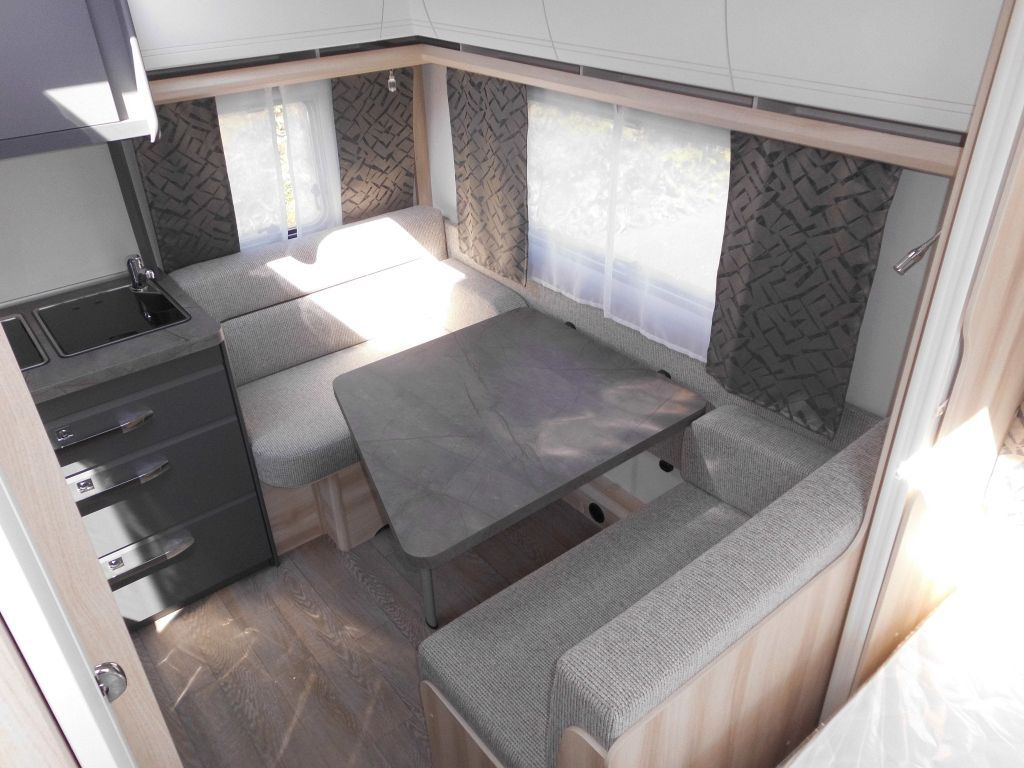 Hobby De Luxe 400 SFe 2025 1500kg. Hobby De Luxe 400 SFe Lagerabverkauf! - كرفان سحب: صورة 5 Hobby De Luxe 400 SFe 2025 1500kg. Hobby De Luxe 400 SFe Lagerabverkauf! - كرفان سحب: صورة 5