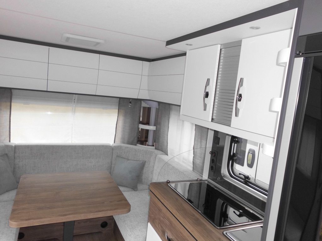 كرفان سحب Hobby Excellent Edition 540 UL 2026 AUTARK TEPPICH 180: صورة 7 كرفان سحب Hobby Excellent Edition 540 UL 2026 AUTARK TEPPICH 180: صورة 7