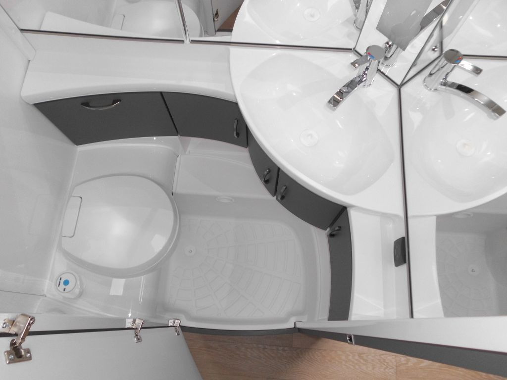 كرفان سحب Hobby Excellent Edition 540 UL 2026 AUTARK TEPPICH 180: صورة 15 كرفان سحب Hobby Excellent Edition 540 UL 2026 AUTARK TEPPICH 180: صورة 15