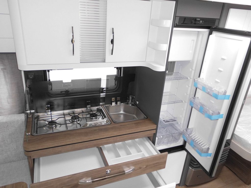 كرفان سحب Hobby Excellent Edition 540 UL 2026 AUTARK TEPPICH 180: صورة 12 كرفان سحب Hobby Excellent Edition 540 UL 2026 AUTARK TEPPICH 180: صورة 12