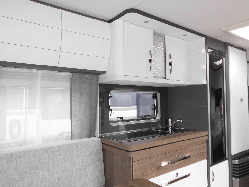 كرفان سحب Hobby Excellent Edition 540 UL 2026 AUTARK TEPPICH 180: صورة 8 كرفان سحب Hobby Excellent Edition 540 UL 2026 AUTARK TEPPICH 180: صورة 8