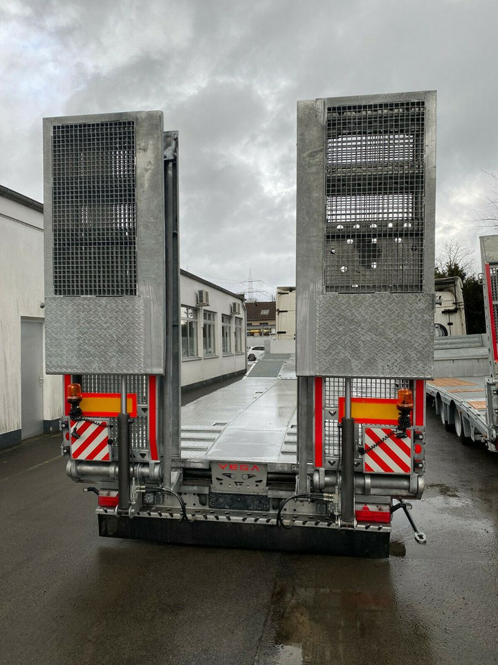 نصف مقطورة بلودر منخفض VEGA Verzinkt+LIFT+LENKACHSE+LED: صورة 9 نصف مقطورة بلودر منخفض VEGA Verzinkt+LIFT+LENKACHSE+LED: صورة 9