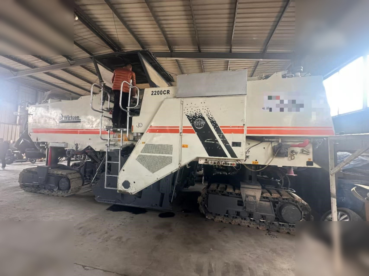 2004 WIRTGEN W2200 CR - ماكينة الكشط على البارد: صورة 1 2004 WIRTGEN W2200 CR - ماكينة الكشط على البارد: صورة 1