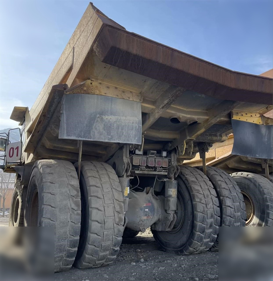 2011 KOMATSU HD465-7 - شاحنة قلابة صلبة/ شاحنة صخور: صورة 3 2011 KOMATSU HD465-7 - شاحنة قلابة صلبة/ شاحنة صخور: صورة 3