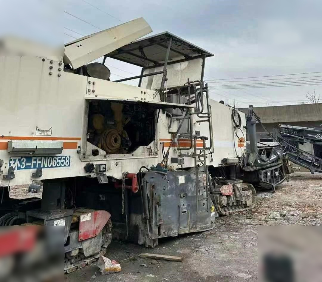 2011 WIRTGEN W2100 - ماكينة الكشط على البارد: صورة 2 2011 WIRTGEN W2100 - ماكينة الكشط على البارد: صورة 2