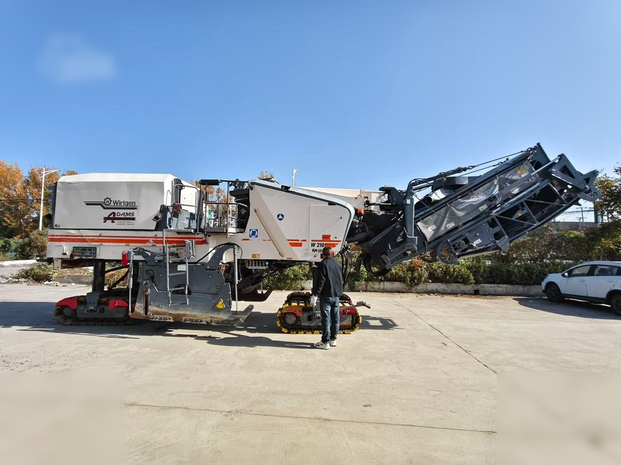 2012 WIRTGEN W210 - ماكينة الكشط على البارد: صورة 2 2012 WIRTGEN W210 - ماكينة الكشط على البارد: صورة 2