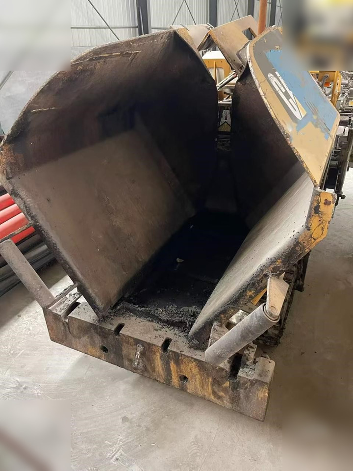 2013 CATERPILLAR AP-255E - راصف أسفلت: صورة 3 2013 CATERPILLAR AP-255E - راصف أسفلت: صورة 3