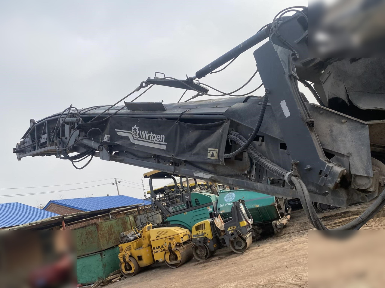 2013 WIRTGEN W2000 - ماكينة الكشط على البارد: صورة 4 2013 WIRTGEN W2000 - ماكينة الكشط على البارد: صورة 4