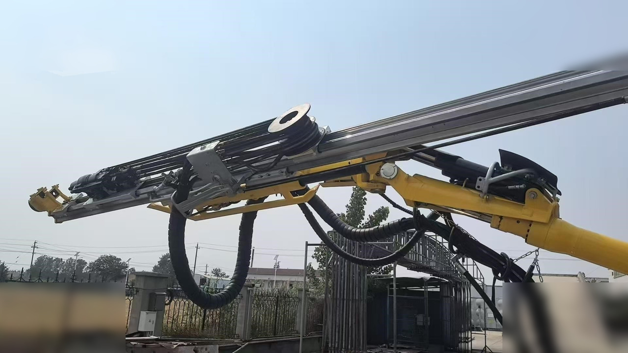 2014 ATLAS COPCO BOOMER 281 - ماكينة حفر التجاويف الاتجاهية: صورة 5 2014 ATLAS COPCO BOOMER 281 - ماكينة حفر التجاويف الاتجاهية: صورة 5