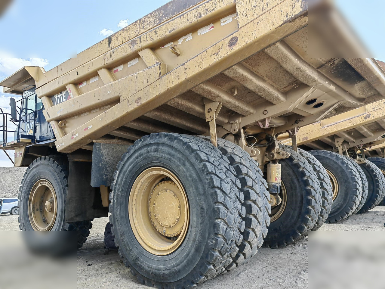 2018 CATERPILLAR 777E - شاحنة قلابة صلبة/ شاحنة صخور: صورة 2 2018 CATERPILLAR 777E - شاحنة قلابة صلبة/ شاحنة صخور: صورة 2